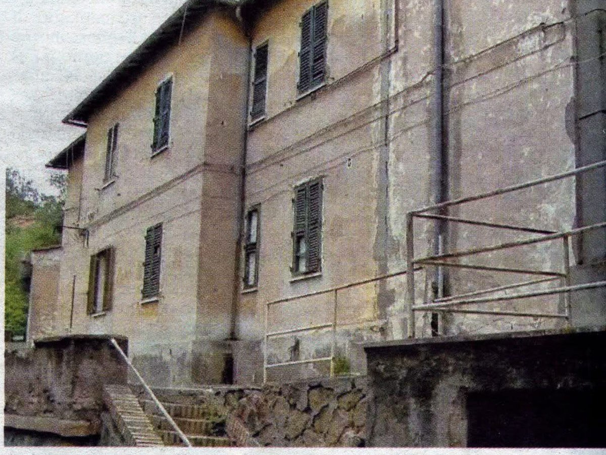 Il Tempo, 2 novembre 2011 – Strane manovre sulle case della Difesa, cadenti, invivibili, ma con affitti vertiginosi